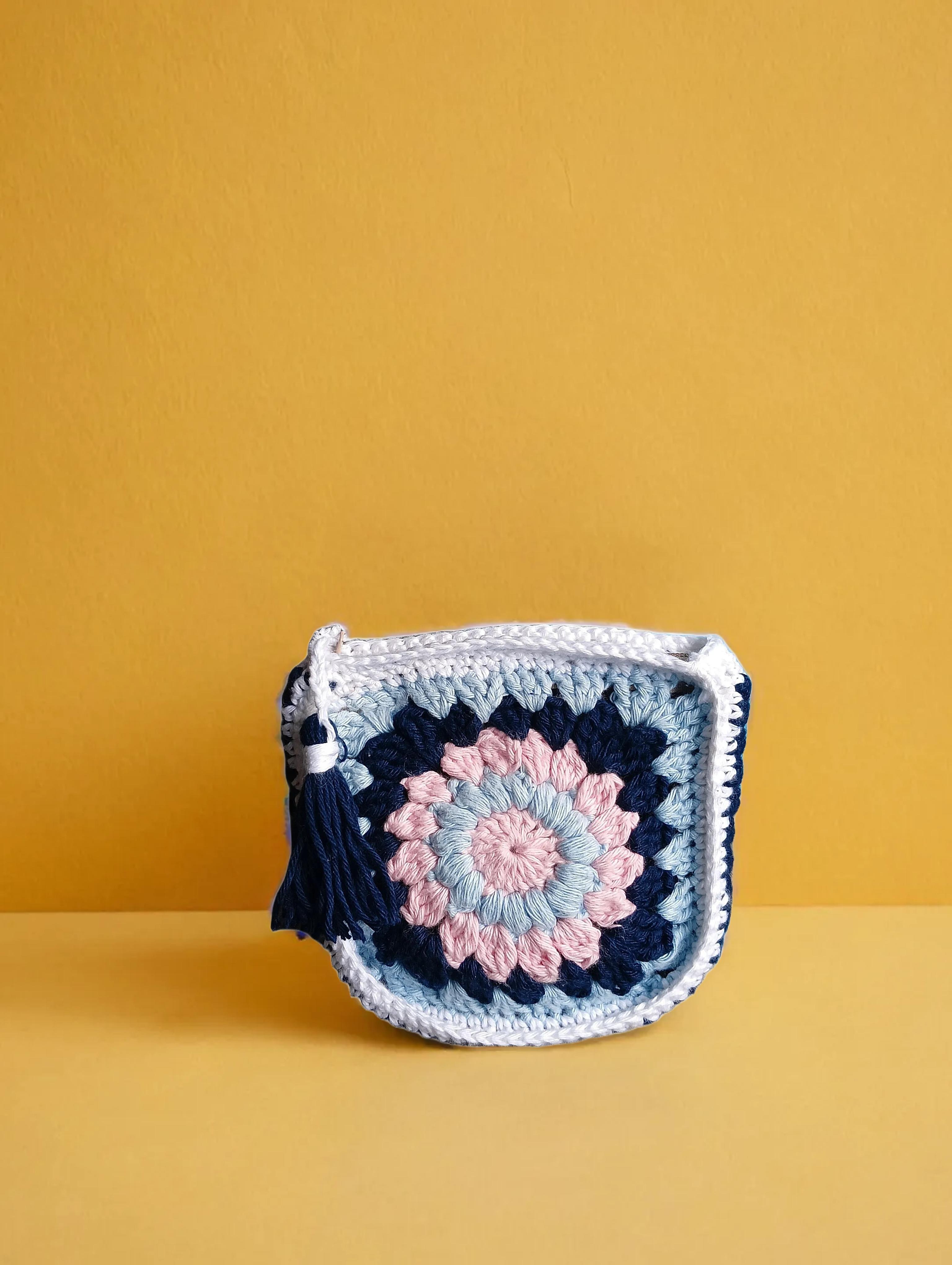Crochet zipper pouch with tassel